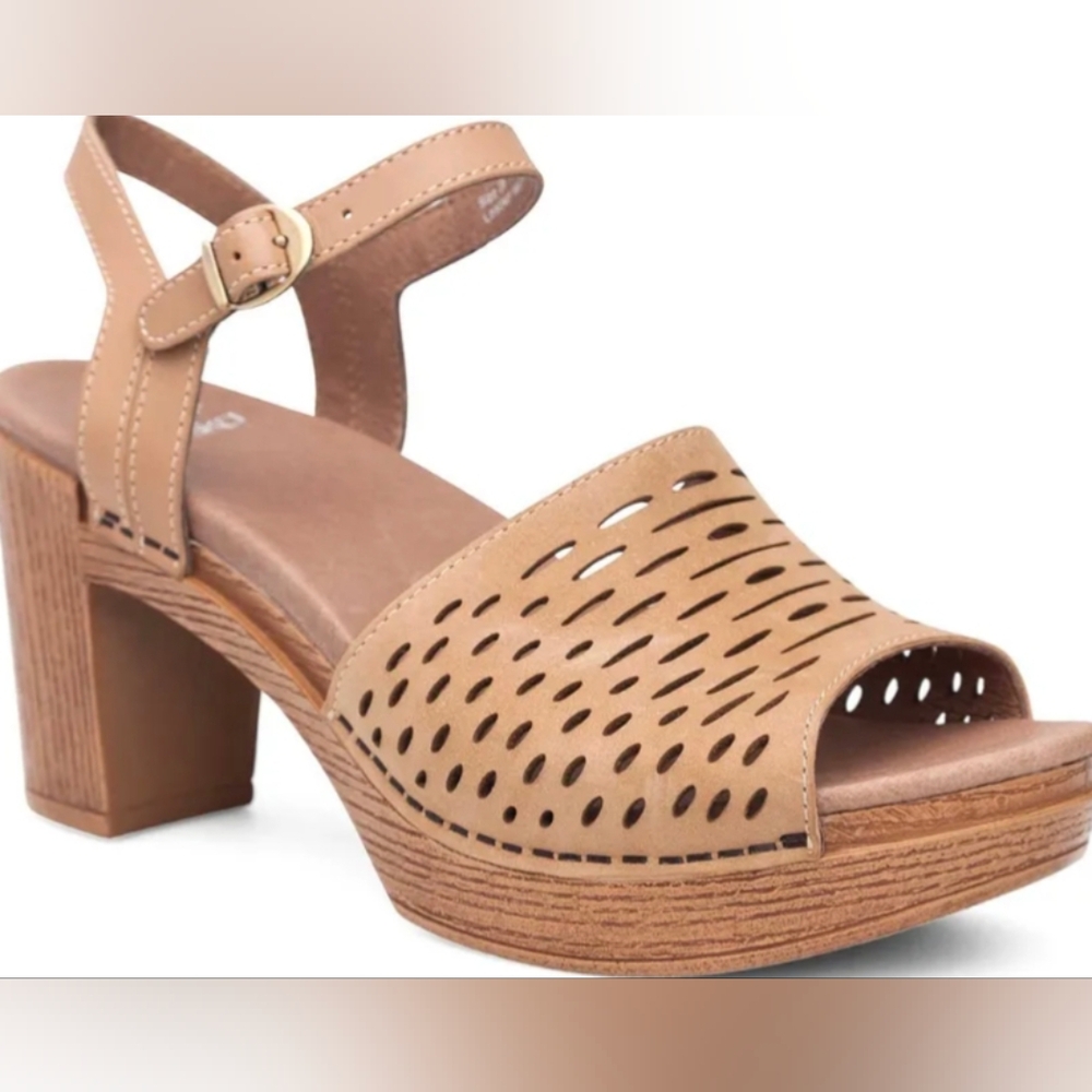 Danako Denita Sand Nubuck Women's Sandals EU 40/ US 9.5-10 WORN ONCE!